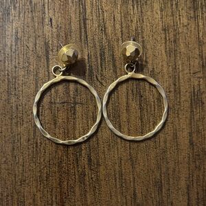 Elegant Gold Hoop Earrings
